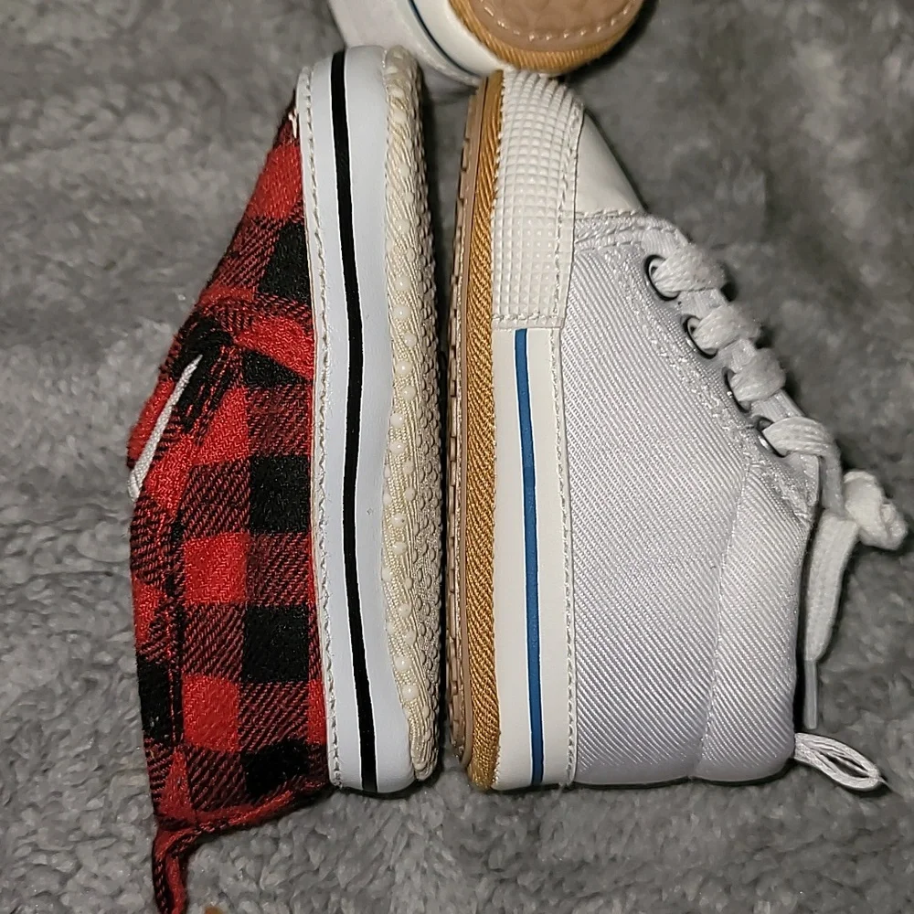 Magic Prewalker & Creations Of Grace 3-6M Baby Infant Shoes Sneakers White Plaid